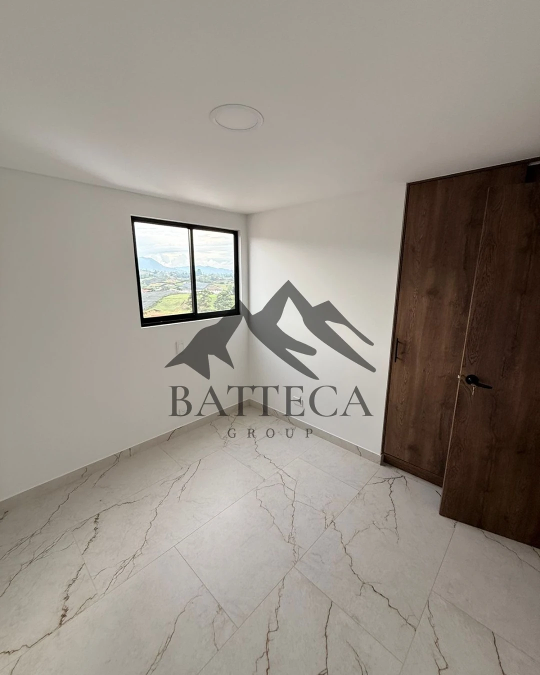 Hermoso apartamento a una cuadra del parque principal - Imagen 10