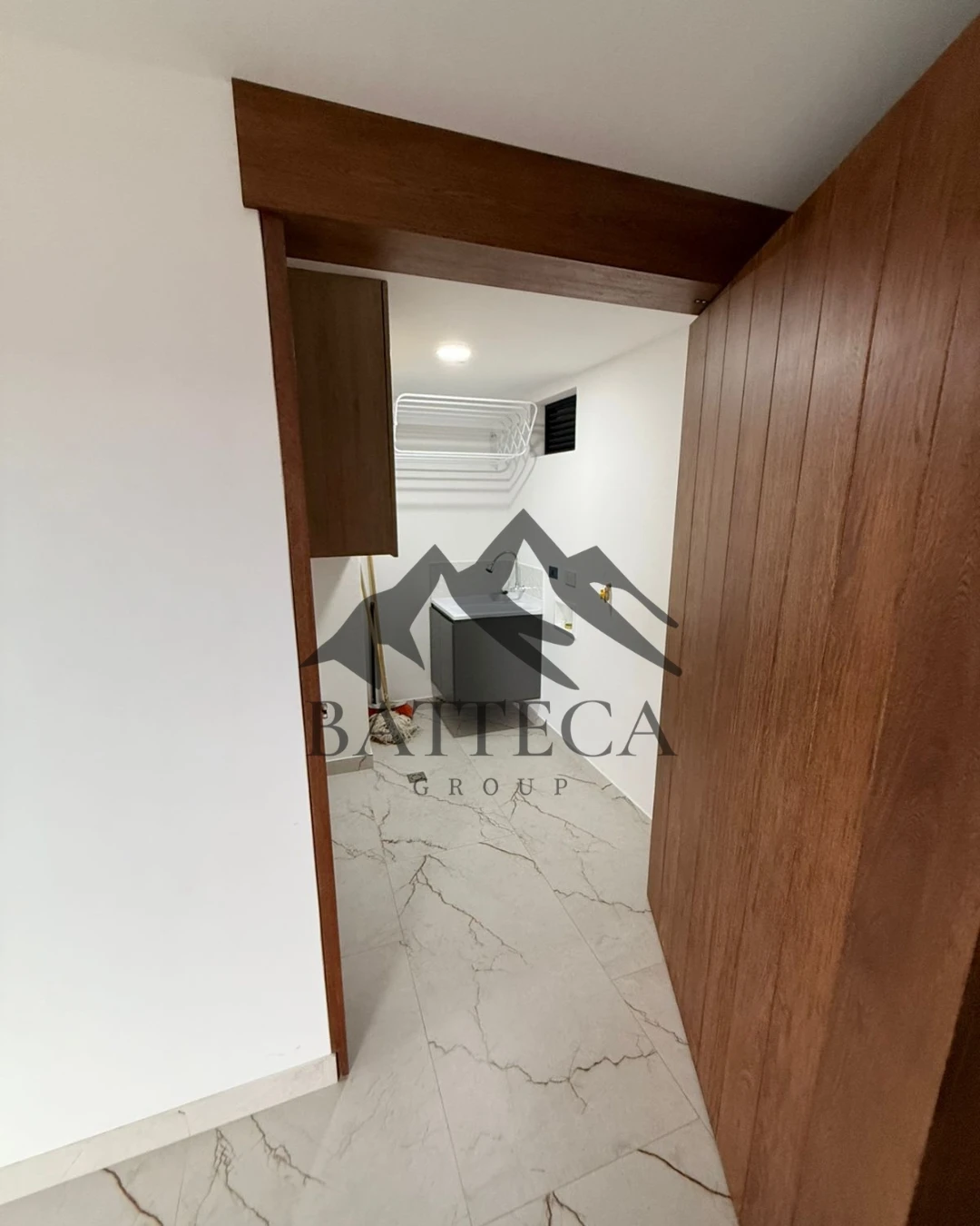 Hermoso apartamento a una cuadra del parque principal - Imagen 7