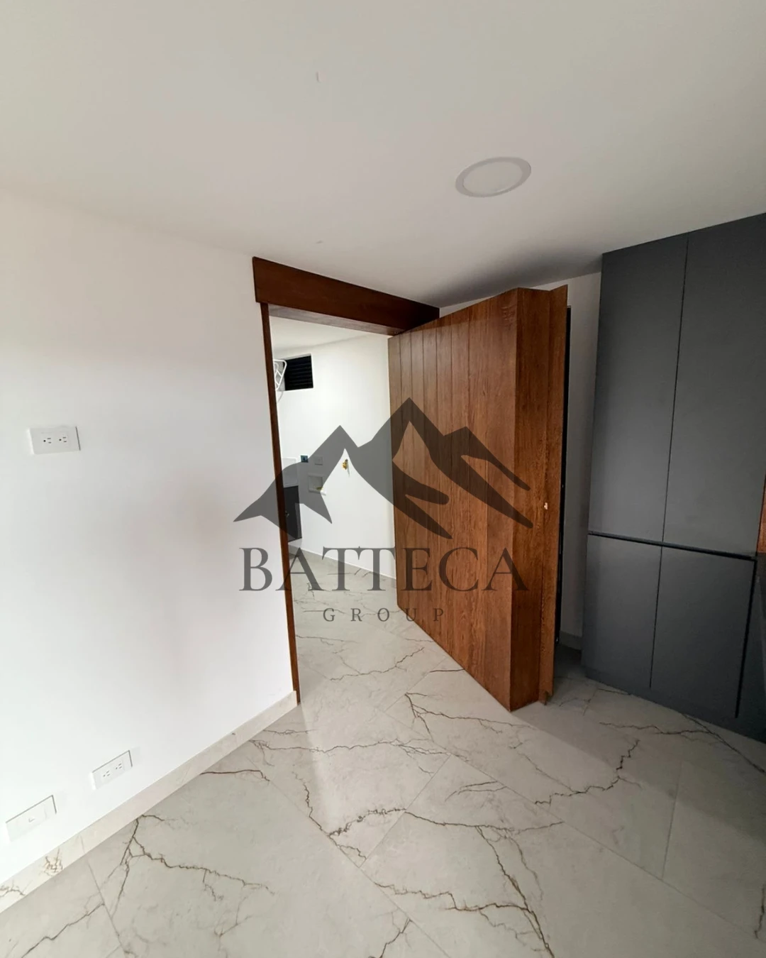 Hermoso apartamento a una cuadra del parque principal - Imagen 3