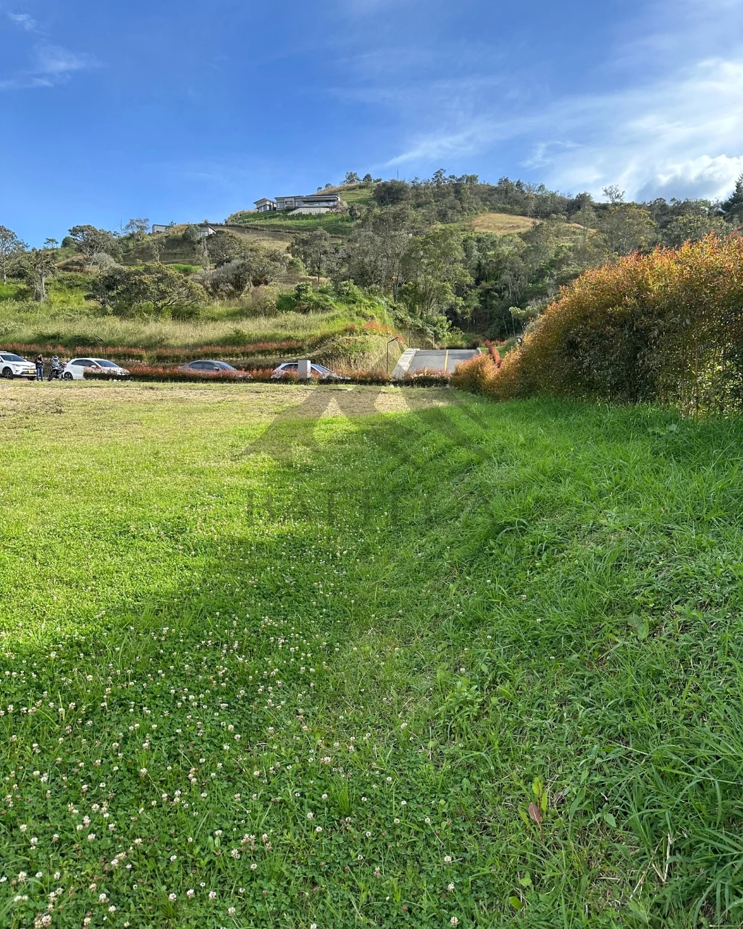 Lote en unidad cerrada - Imagen 2