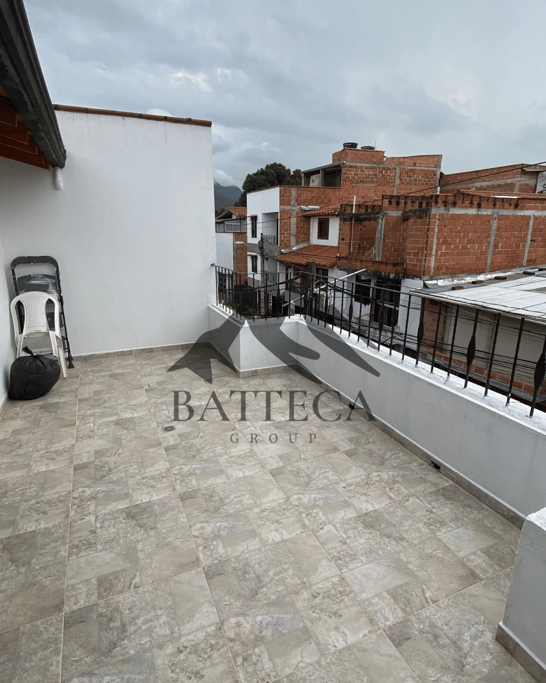 Segundo piso con terraza  - Imagen 13