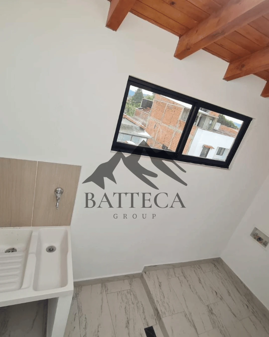 Tercer piso con mansarda - Imagen 5