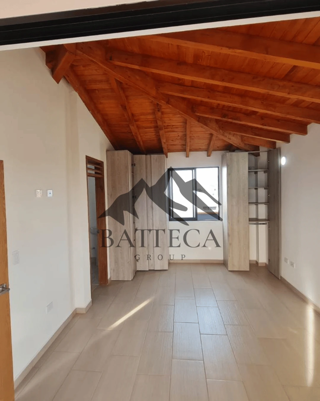 Tercer piso con mansarda - Imagen 2