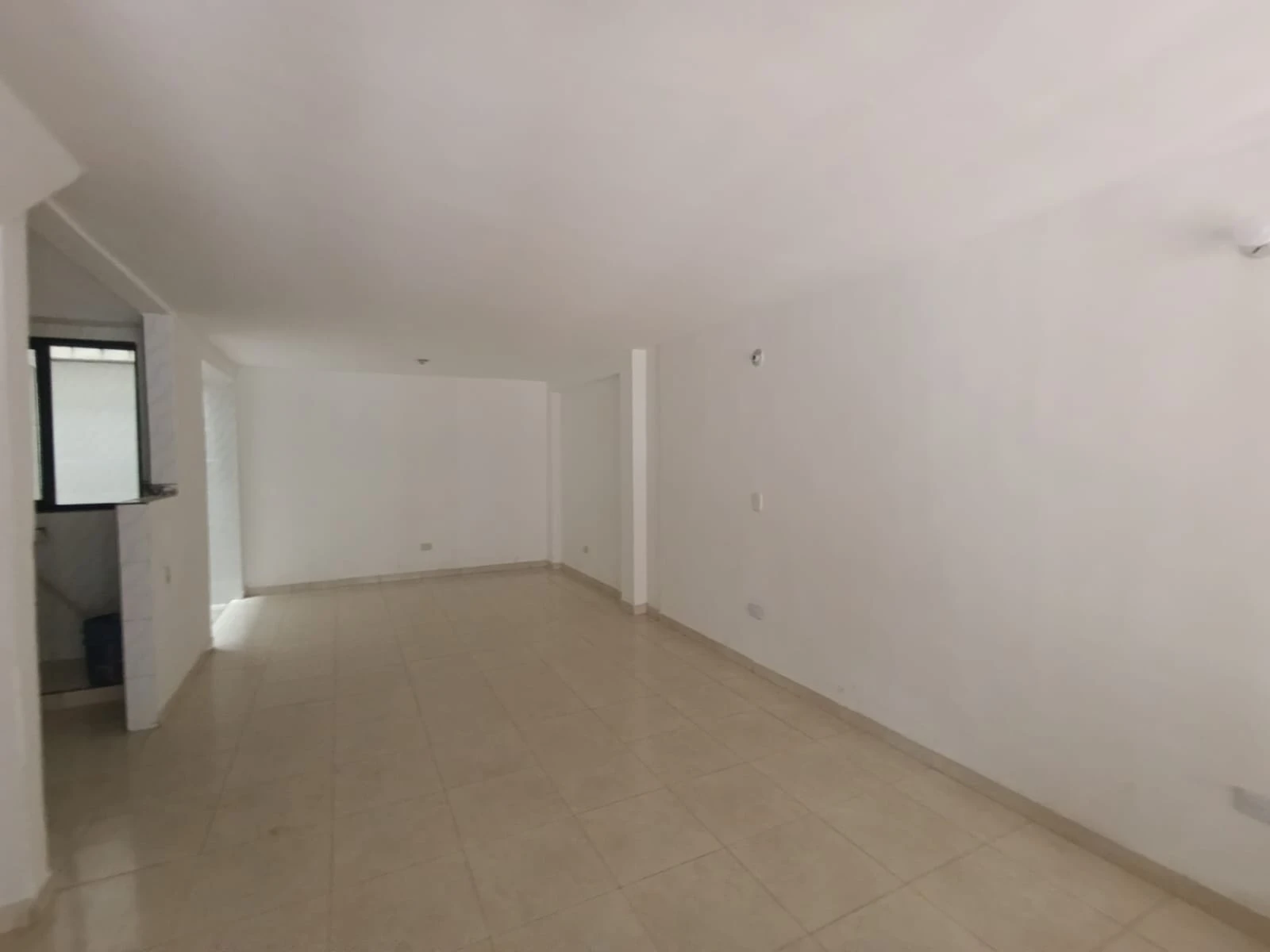 Casa de tres pisos en alquiler ciudad del campo - Imagen 2