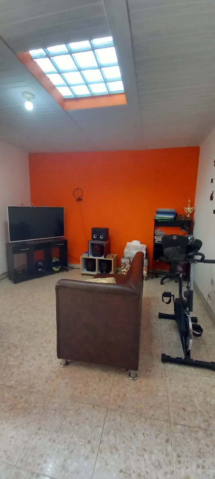 💼 Edificio de tres pisos en Santa Teresita, Dosquebradas - Imagen 2