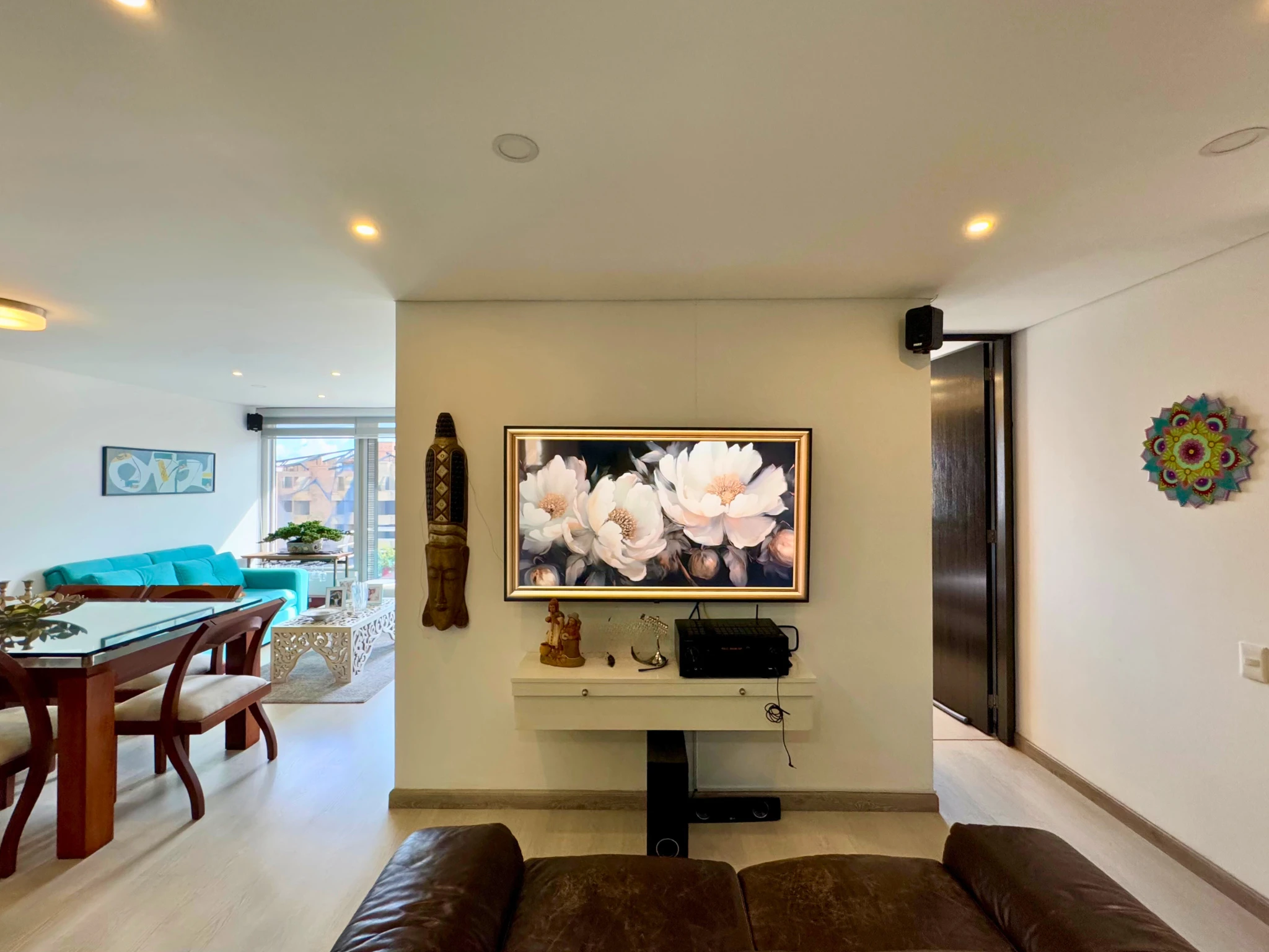 Vendo moderno apartamento en Chía con vista despejada - Imagen 1