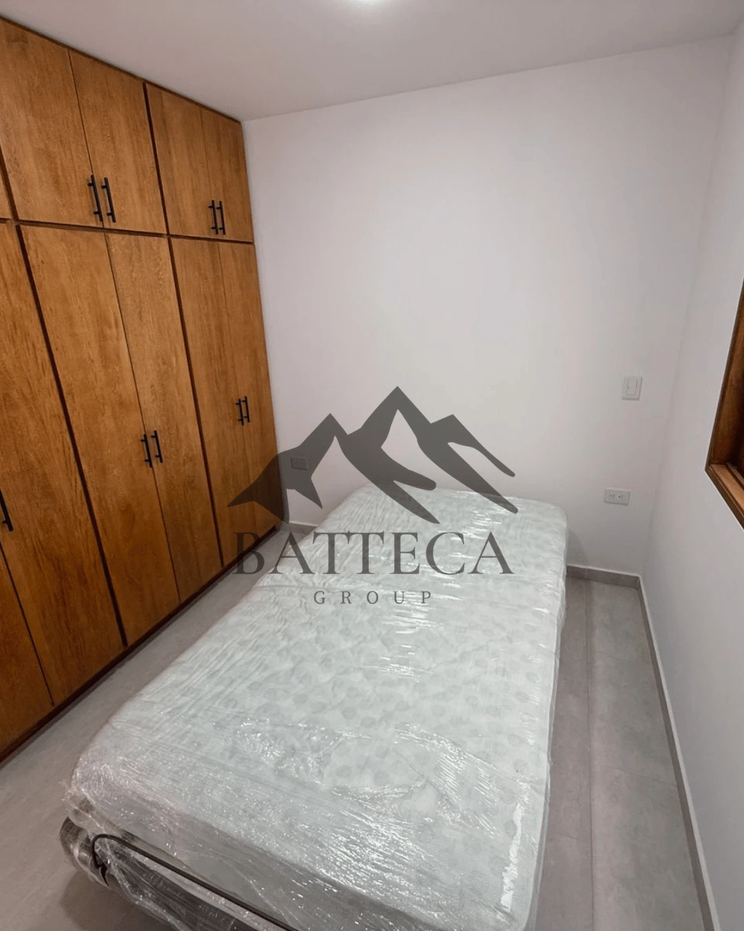 Primer piso esquinero en venta - Imagen 10