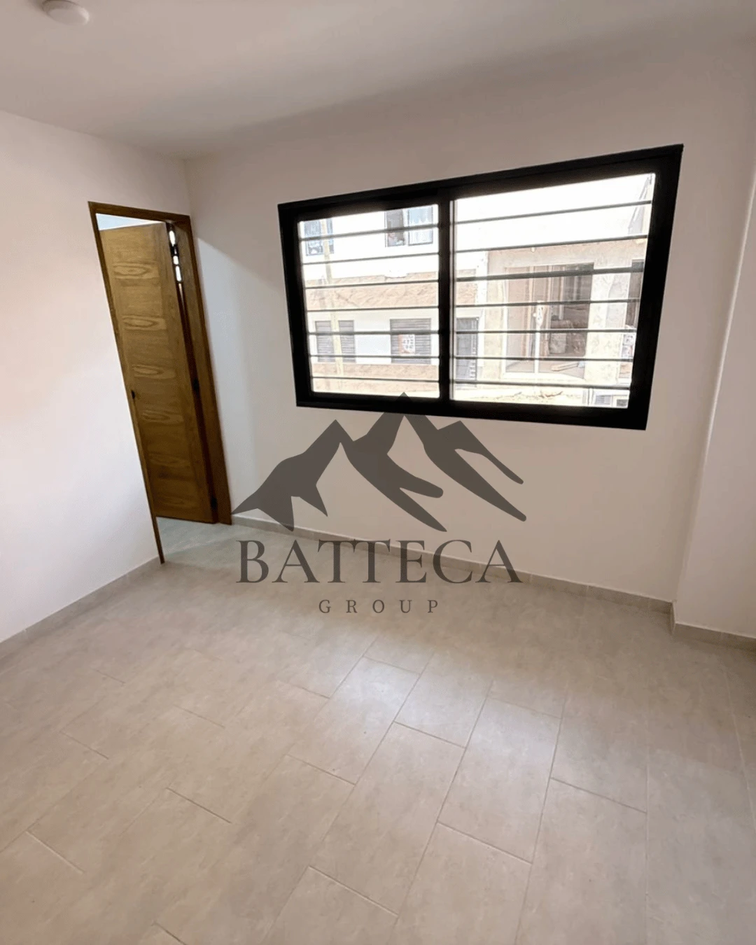 Primer piso esquinero en venta - Imagen 9