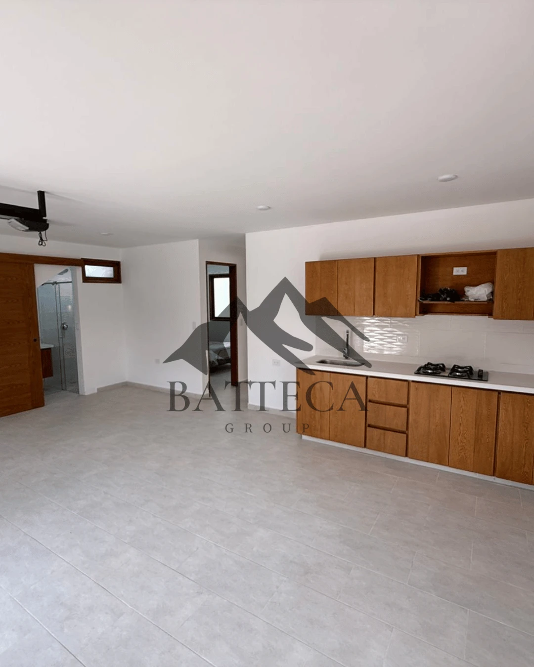 Primer piso esquinero en venta - Imagen 3