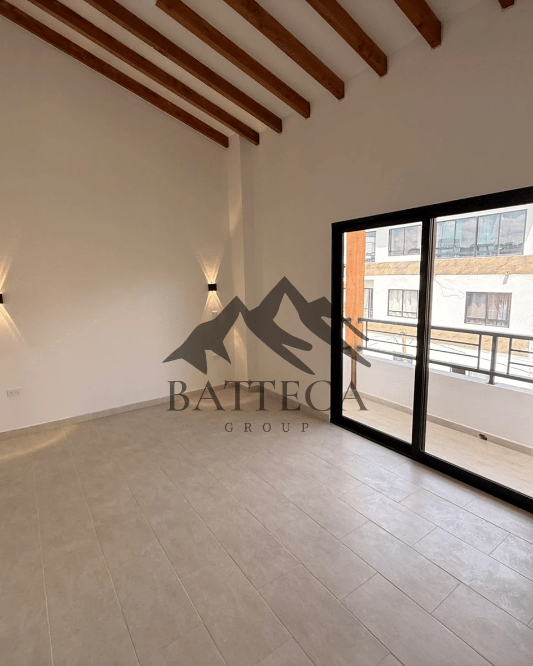 Segundo piso esquinero + mansarda en venta - Imagen 13