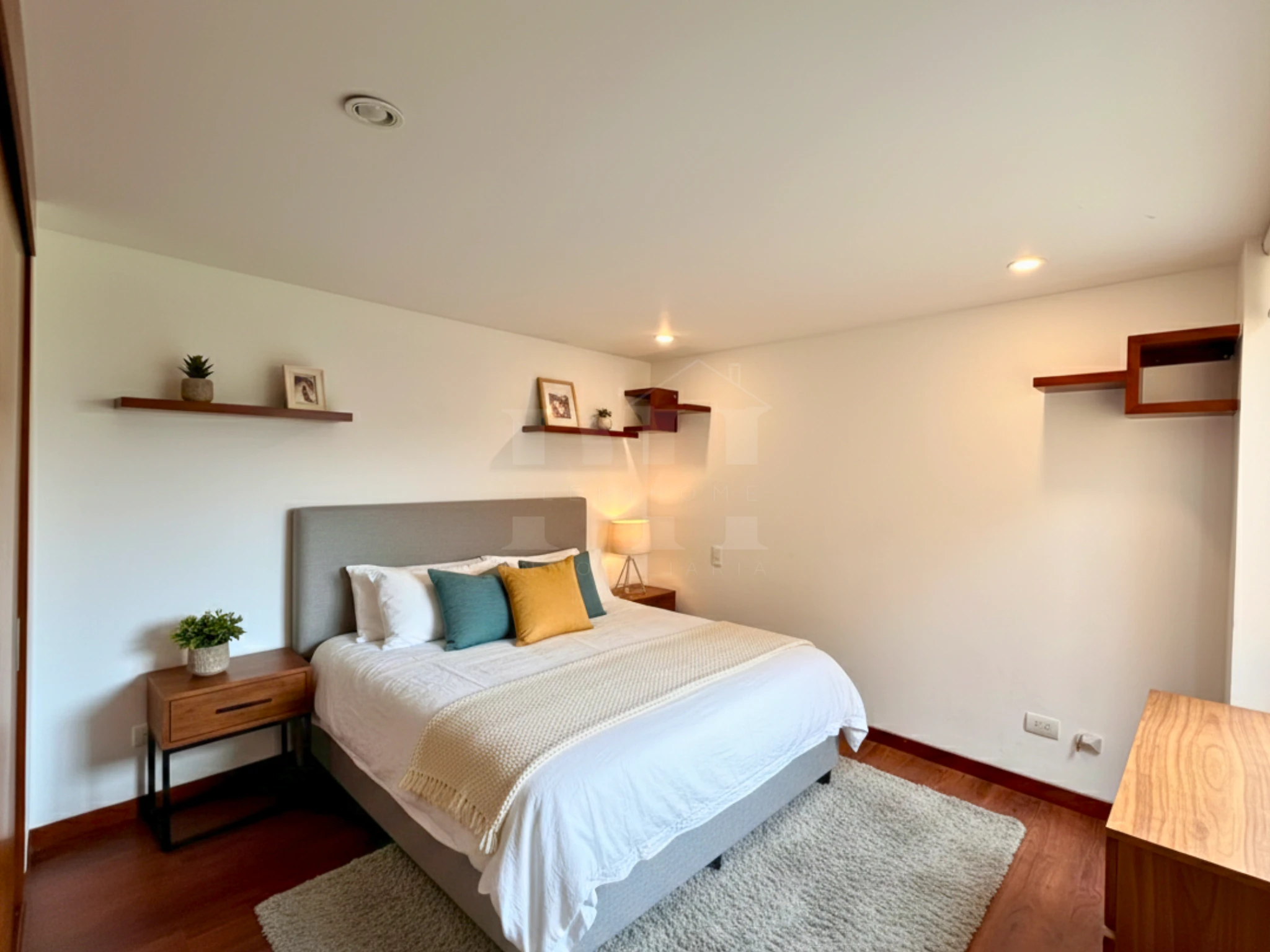 Vendo casa de tres niveles en Pinares Chía - Imagen 5