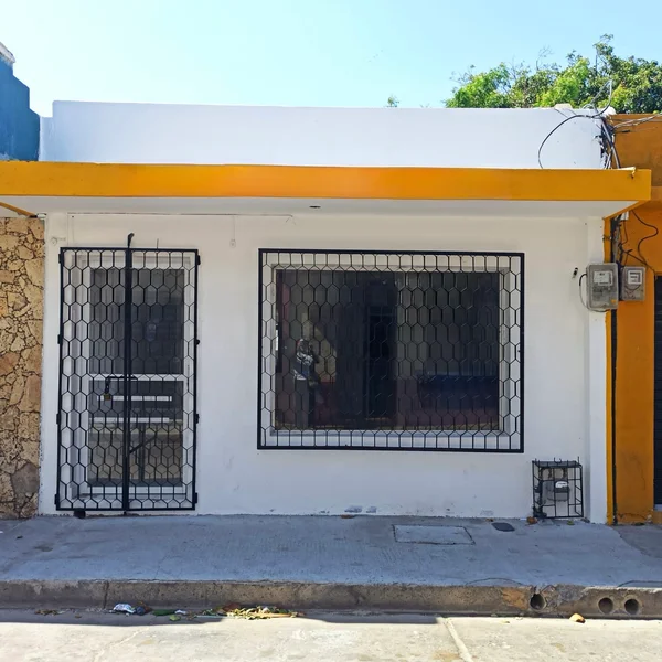 Casa Comercial en el Centro Histórico de Santa Marta | 168 m² Construidos