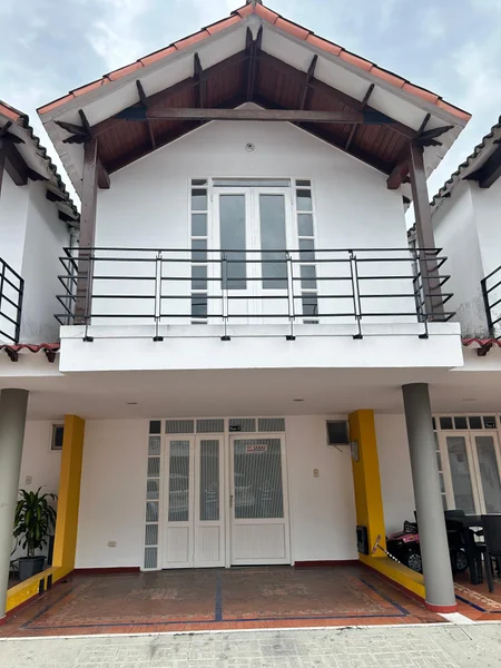 Casa conjunto santa clara