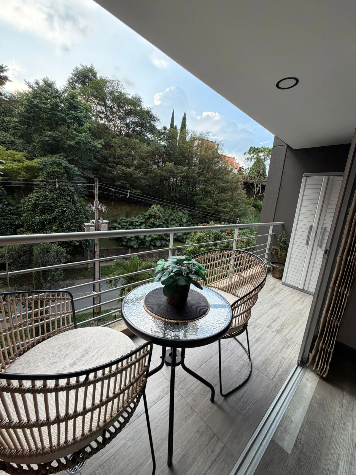 VENTA APARTAMENTO ENVIGADO - ESMERALDAL (CUMBRES) 76m