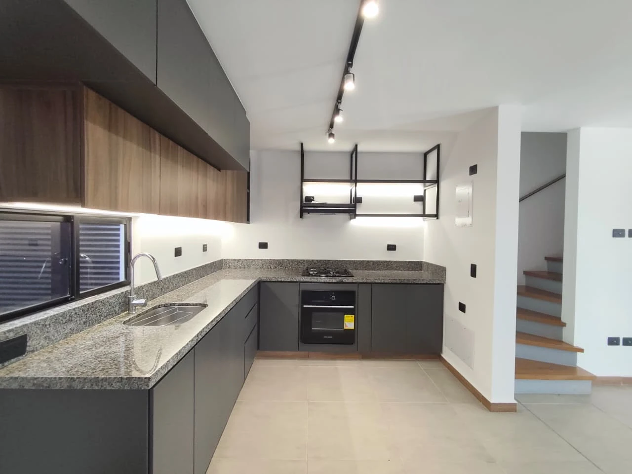 🏡 Casa en arriendo en Cerritos Pereira