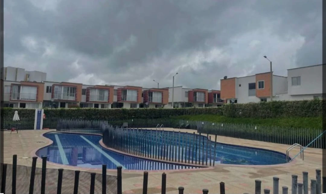 🏡🔥 ¡BAJÓ DE PRECIO! CASA EN VENTA EN GALICIA – CERRITOS 🔥🏡