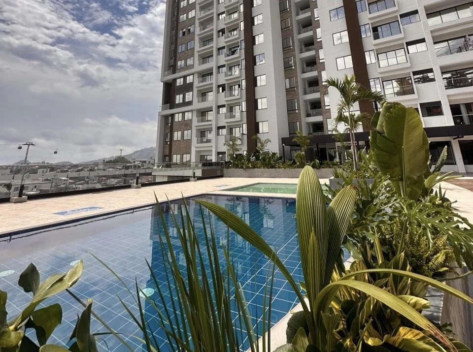 Apartamento en arriendo pinares excelente ubicación