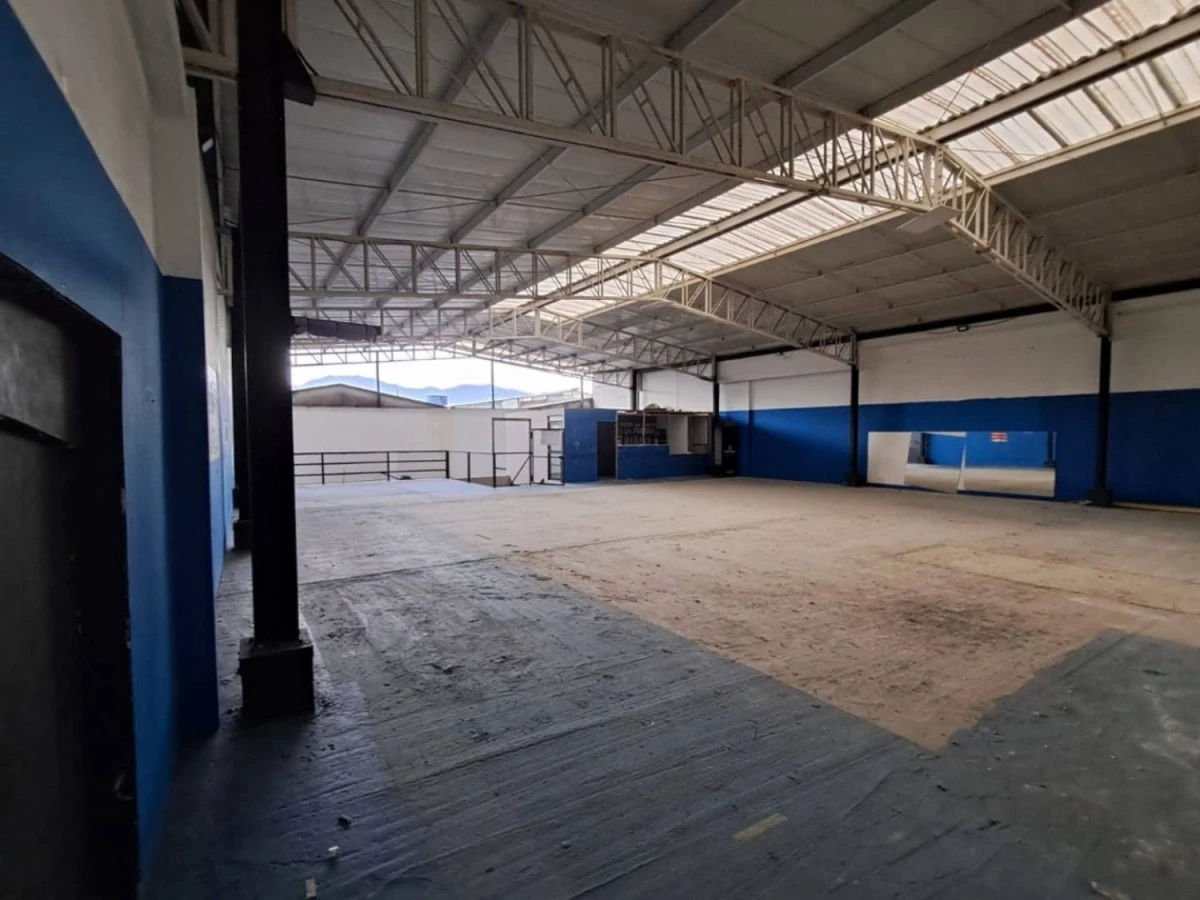 ✳️ Local de gran área para en renta