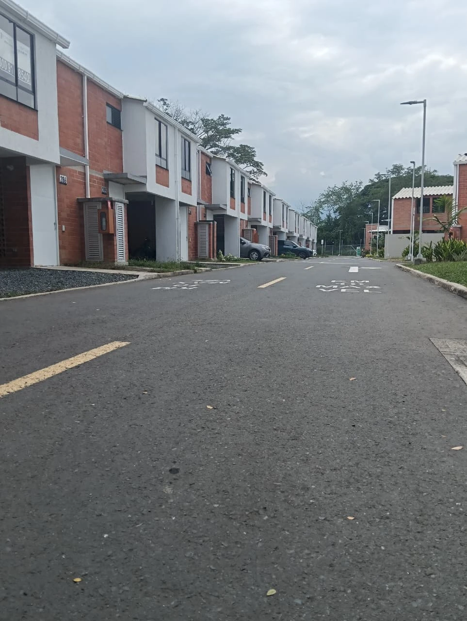 Venta casa en Condominio, en obra gris, Jamumdi