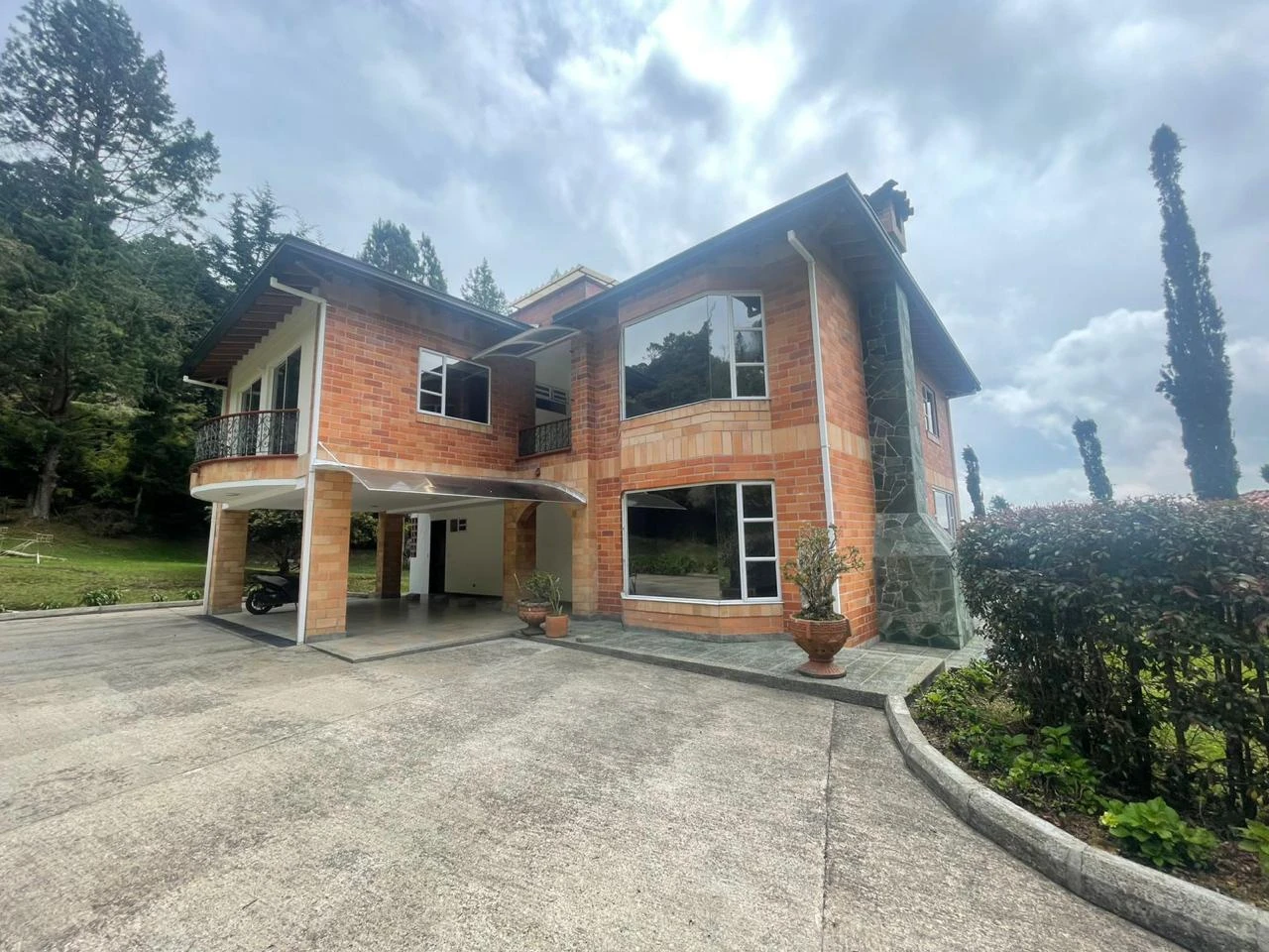 Casa de Lujo en El Escobero