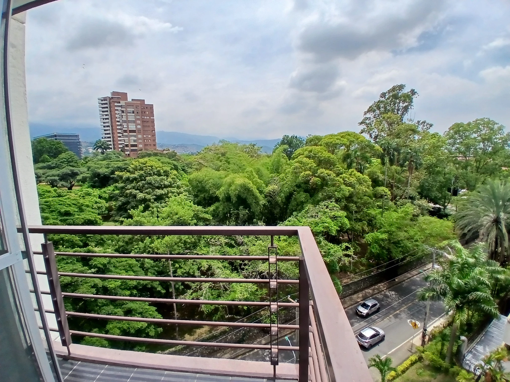 HERMOSO APARTAESTUDIO EN ALQUILER CIUDAD JARDIN ZONA SUR