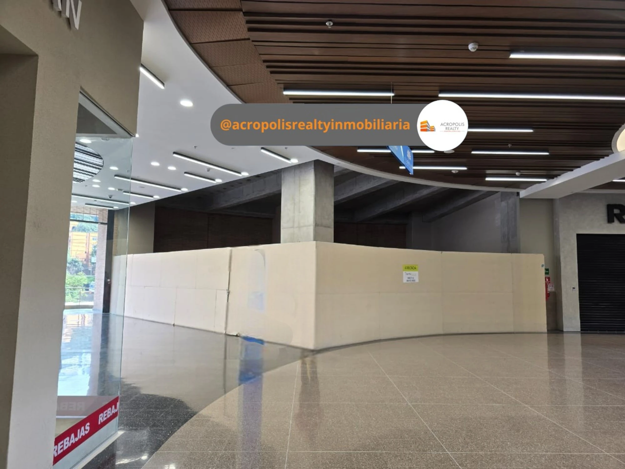 local comercial en excelente centro comercial