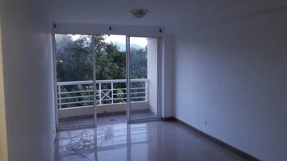 Amplio Apartamento para la Venta en Laureles
