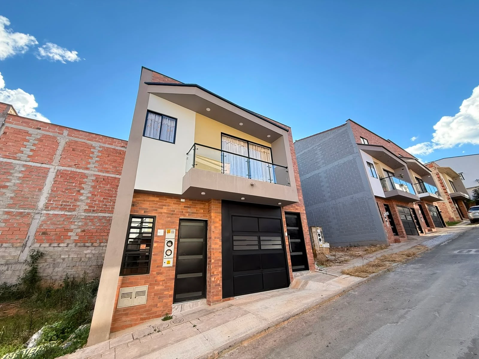 Se vende casa duplex en urbanización - El Carmen de Viboral