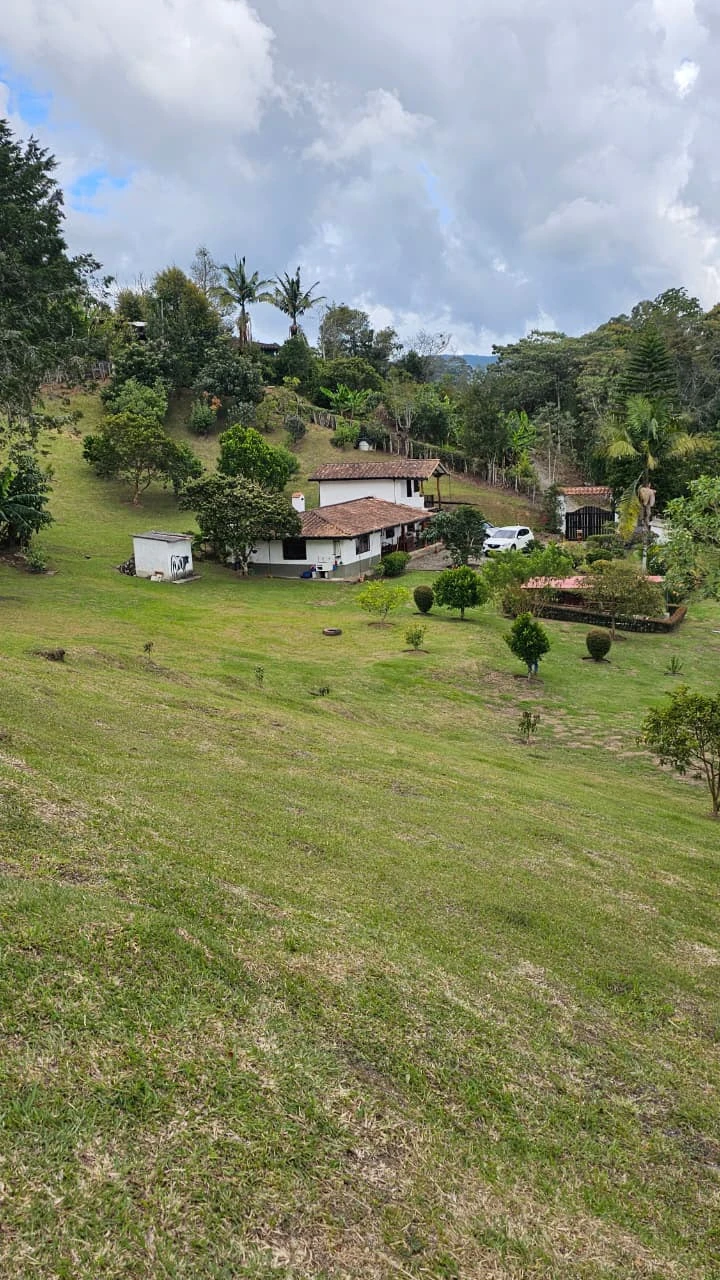 Se vende casa finca - El Carmen de Viboral