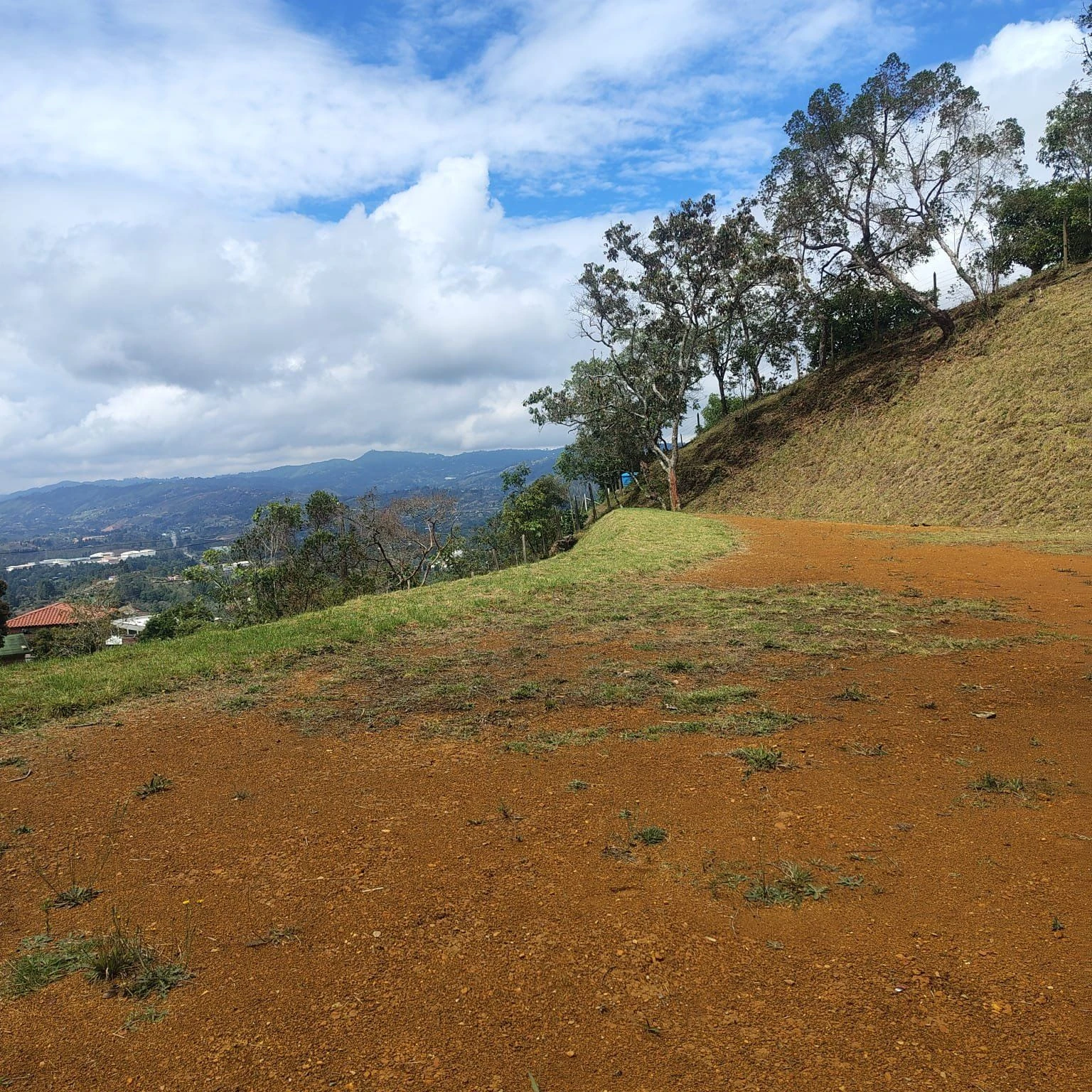 Se vende lote en guarne la clara