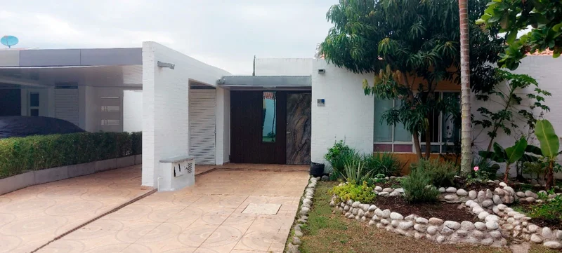 CASA DE 1 PISO EN VENTA – EL CASTILLO  Casa de 1 piso